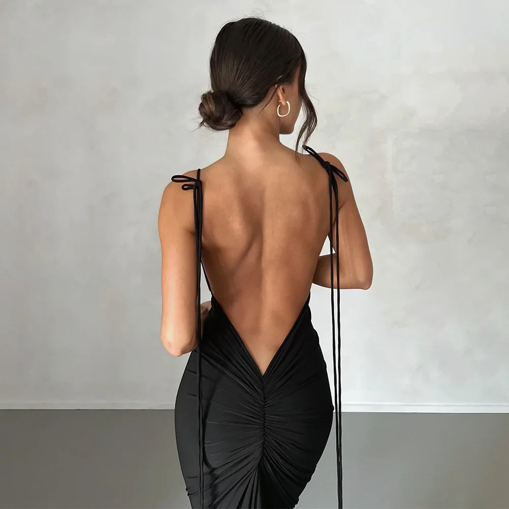 Black  Backless Maxi Prom Dress VestiVogue  